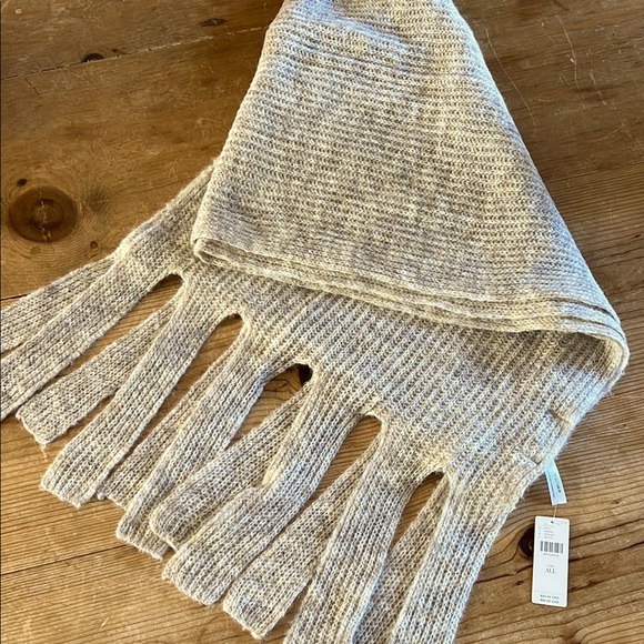 NWT ANTHROPOLOGIE WIDE SCARF - Picture 4 of 7